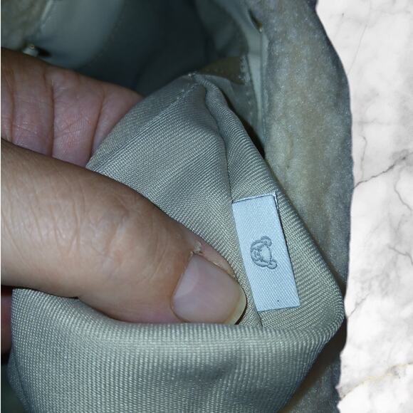 EUC Backpack Samantha Thavasa Petit Choice Ivory Fluffy Sherpa MSRP: $450 - Picture 13 of 14